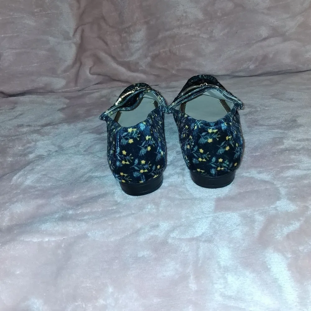 CAbi Floral Blue & Yellow Loafers Size 9M